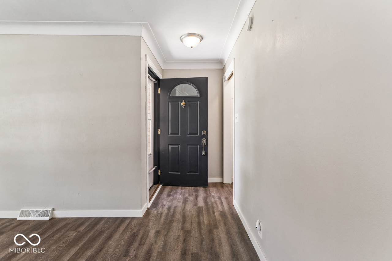 219 West Taylor Street Pendleton, IN 46064 - Photo 6 of 35