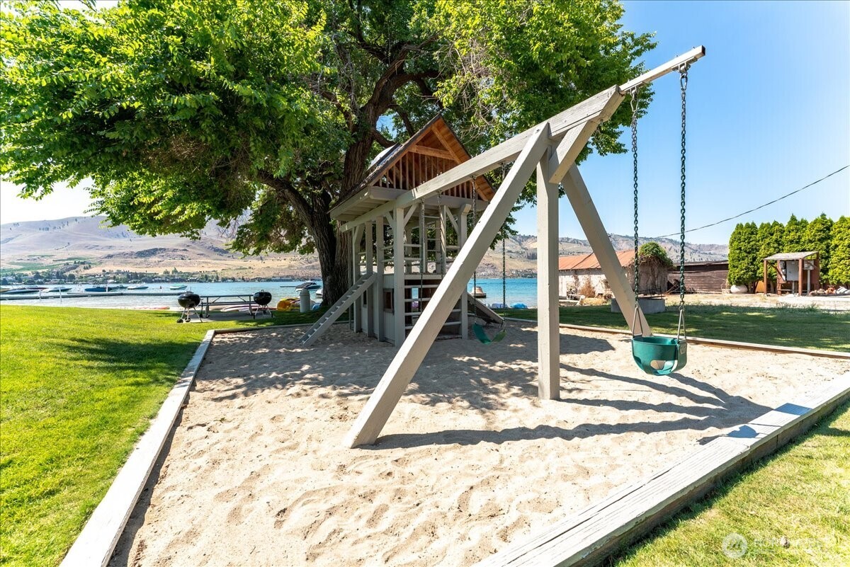 104 Spader Bay Road, Unit 47 Chelan, WA 98816 - Photo 30 of 34