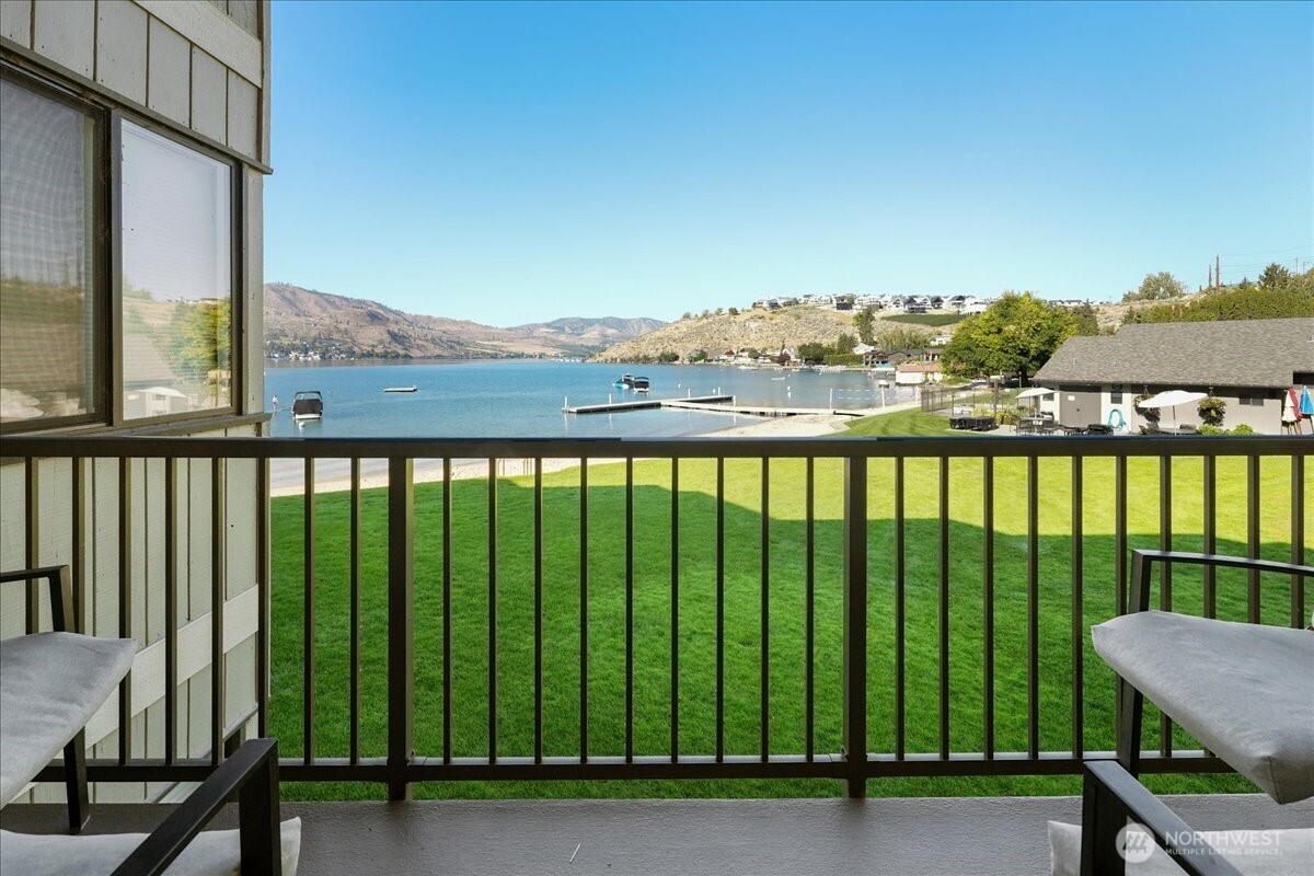 104 Spader Bay Road, Unit 47 Chelan, WA 98816 - Photo 6 of 34