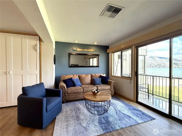 $543,000 | 104 Spader Bay Road, Unit 47, Chelan, WA 98816