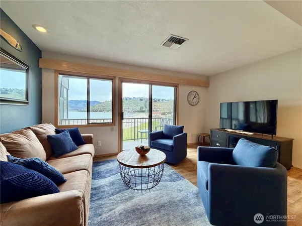 $543,000 | 104 Spader Bay Road, Unit 47, Chelan, WA 98816