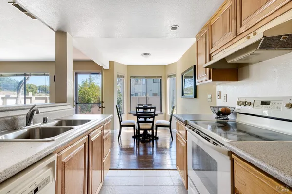 $515,000 | 29 Sailmaker Court, San Rafael, CA 94903