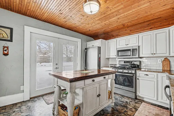 $230,000 | 616 South Broas Street, Belding, MI 48809