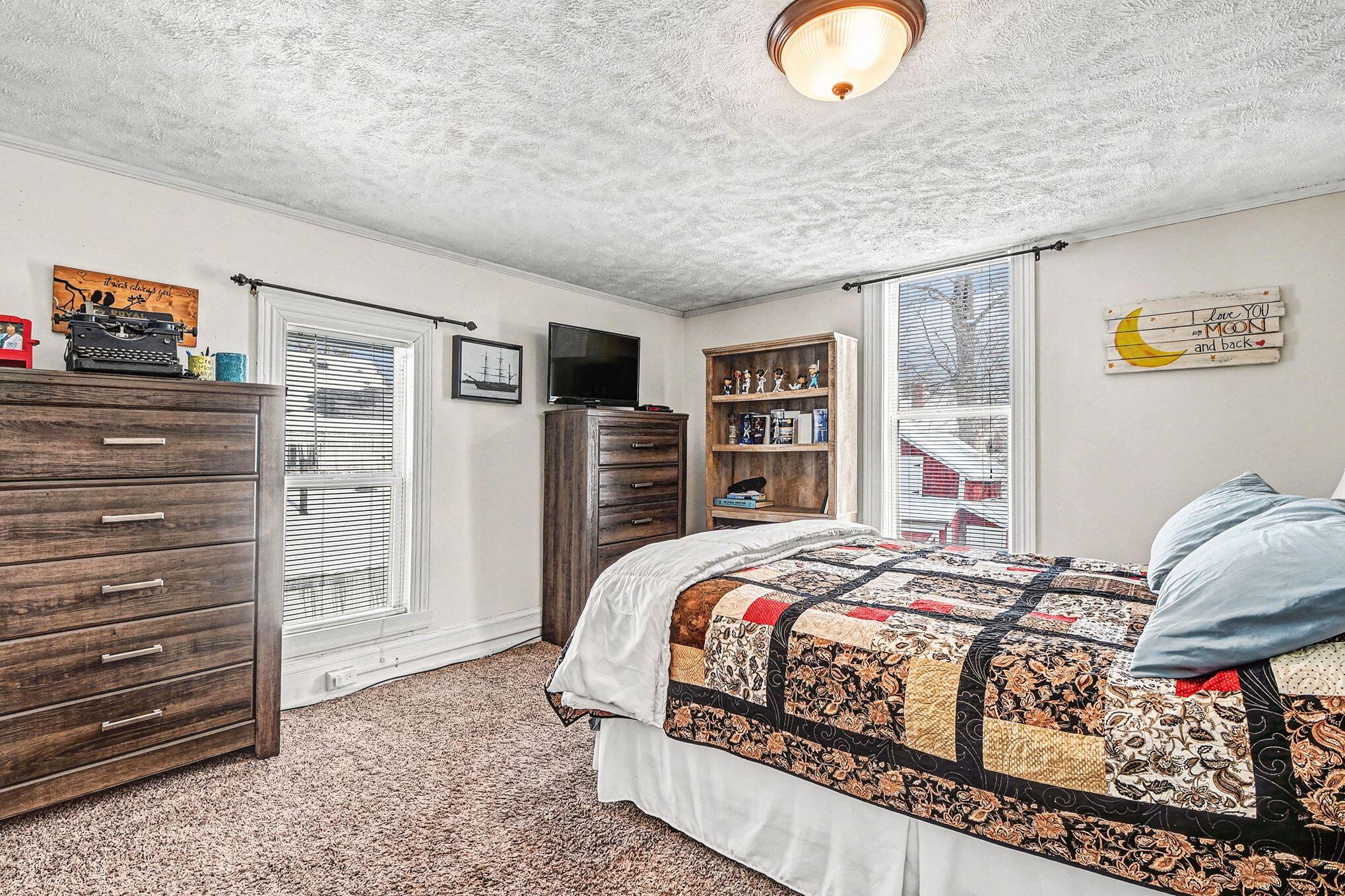 616 South Broas Street Belding, MI 48809 - Photo 17 of 24 017_file_2324