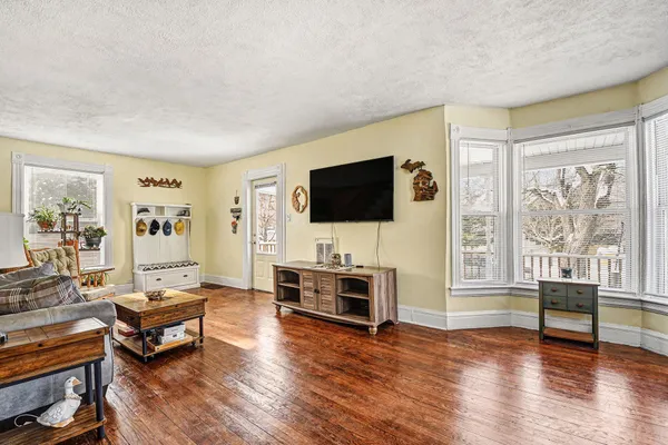 $230,000 | 616 South Broas Street, Belding, MI 48809