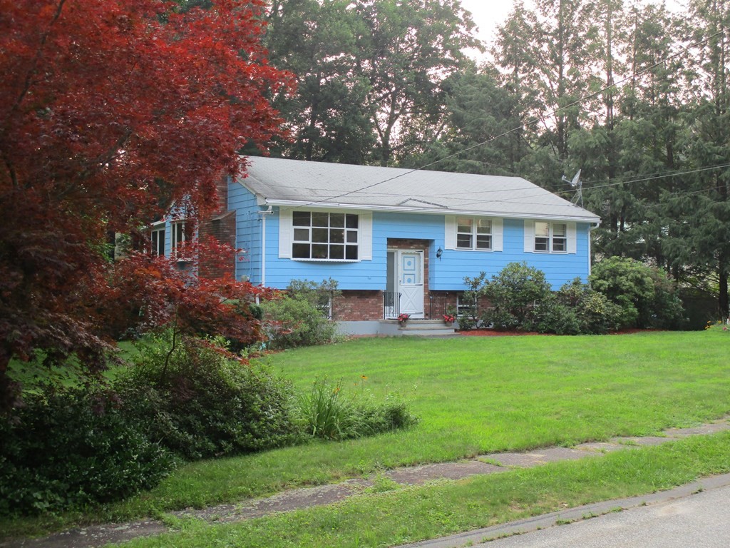 6 Hilary Road Billerica, MA 01821 - Photo 1 of 29 Gallery Image 1