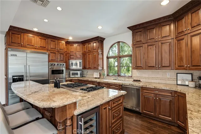 $24,000 | 718 North Poinsettia Avenue, Manhattan Beach, CA 90266