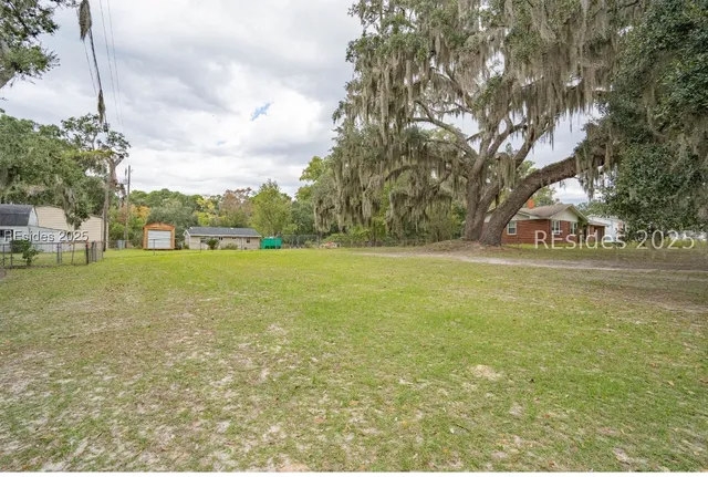 $150,000 | 411 Broad River Drive, Beaufort, SC 29906