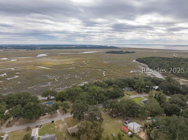 $150,000 | 411 Broad River Drive, Beaufort, SC 29906