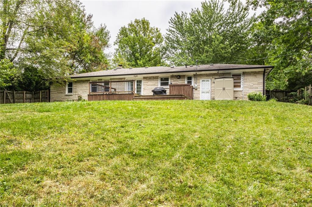 7604 Spring Mill Road Indianapolis, IN 46260 - Photo 34 of 35 Gallery Image 34
