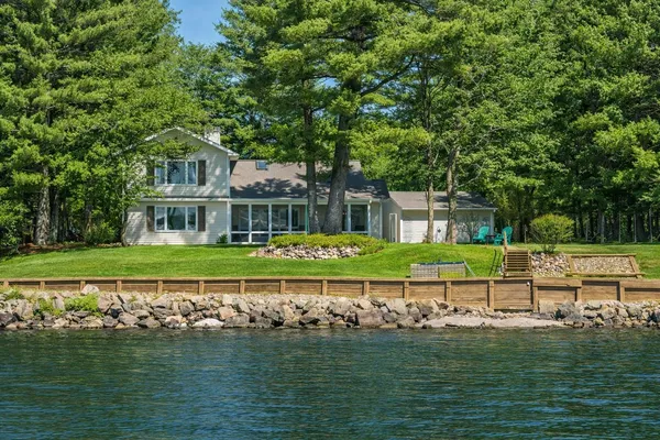 $889,900 | 889 19th Drive, Arkdale, WI 54613
