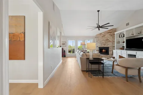 $1,200,000 | 8900 Rockcrest Drive, Austin, TX 78759