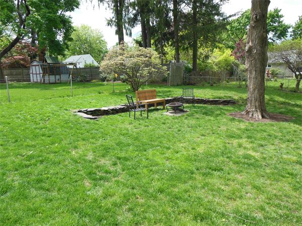 72 Laurel Road West Springfield, MA 01089 - Photo 24 of 25 Gallery Image 24