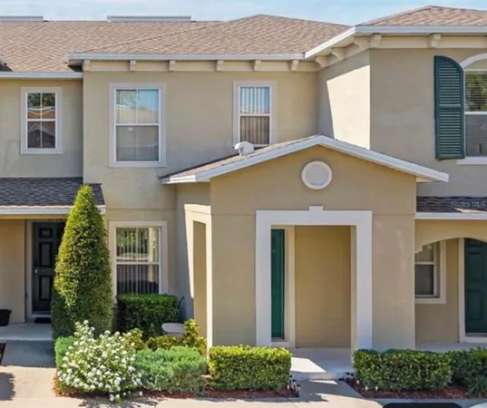 $2,000 | 8112 Silent Creek Drive, Tampa, FL 33615