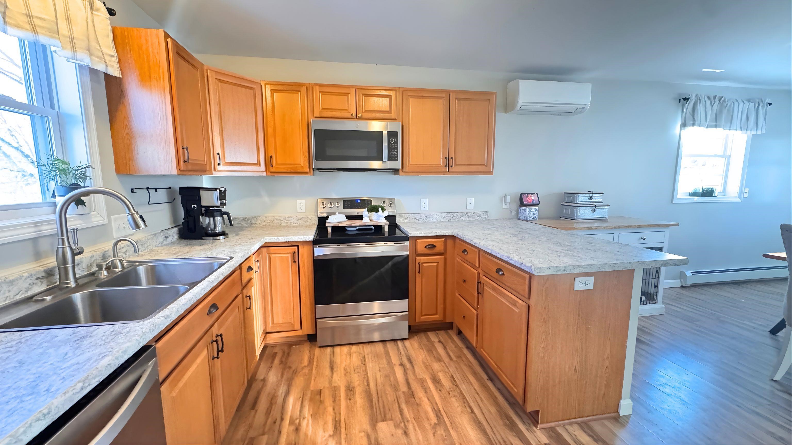 8 Cote Circle Raymond, NH 03077 - Photo 11 of 51