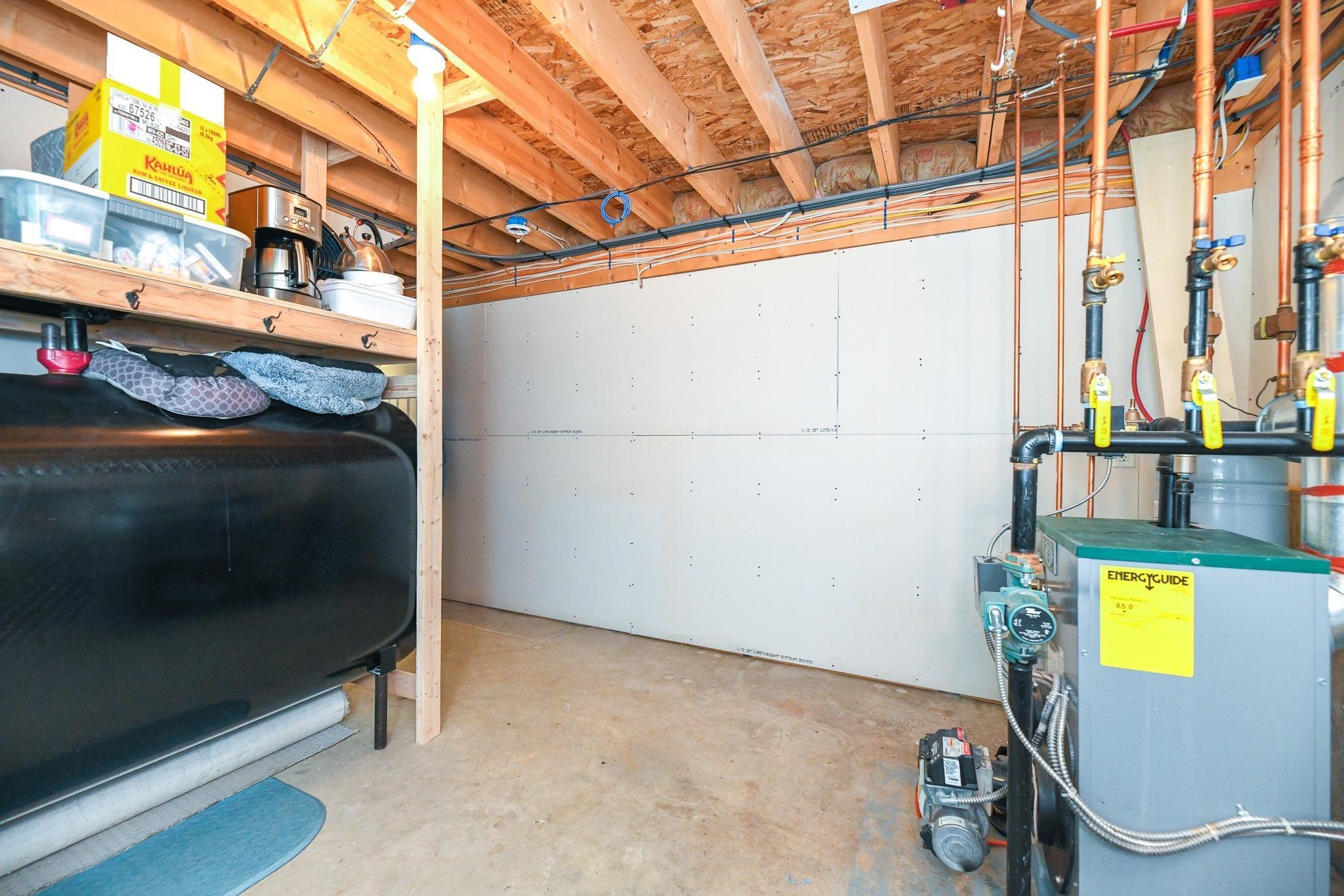 8 Cote Circle Raymond, NH 03077 - Photo 33 of 51