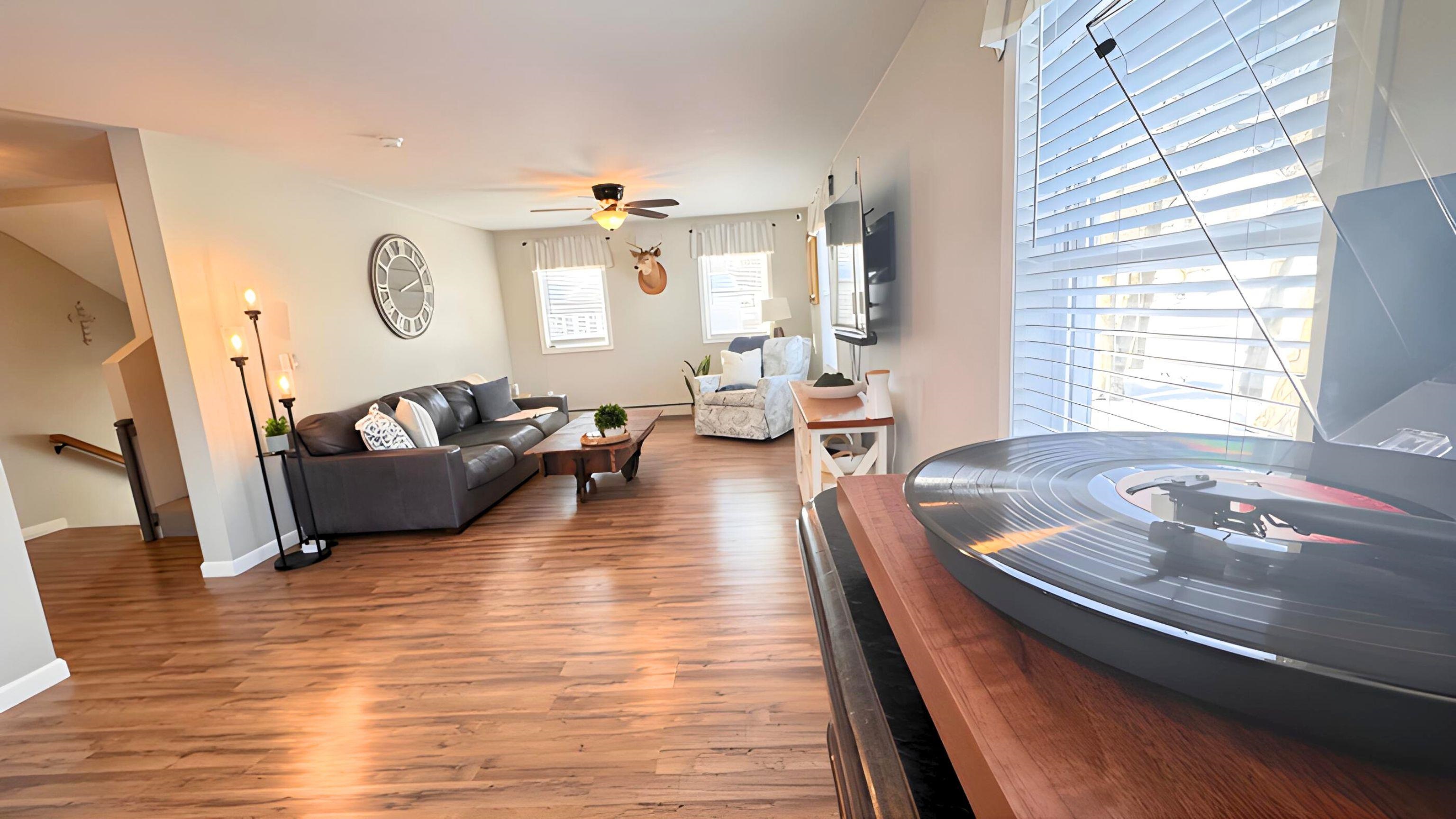 8 Cote Circle Raymond, NH 03077 - Photo 6 of 51