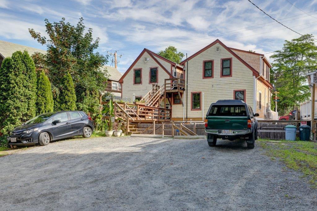 313 Main Street Wellfleet, MA 02667 - Photo 9 of 32 5 Parking spaces