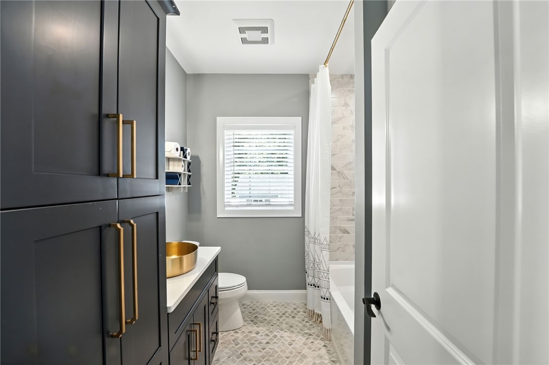 53 Cross Road Johnston, RI 02919 - Photo 11 of 33