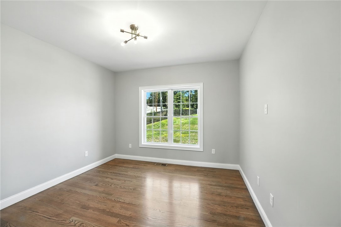 53 Cross Road Johnston, RI 02919 - Photo 13 of 33