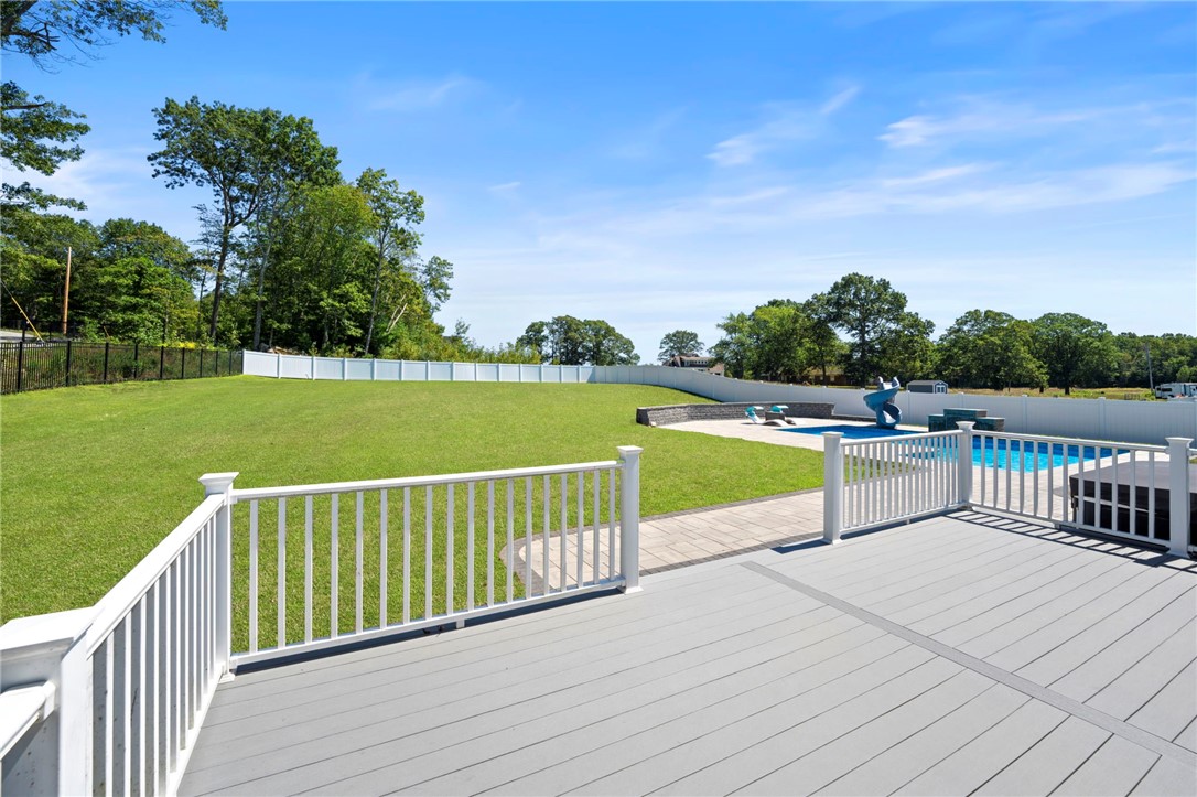53 Cross Road Johnston, RI 02919 - Photo 25 of 33