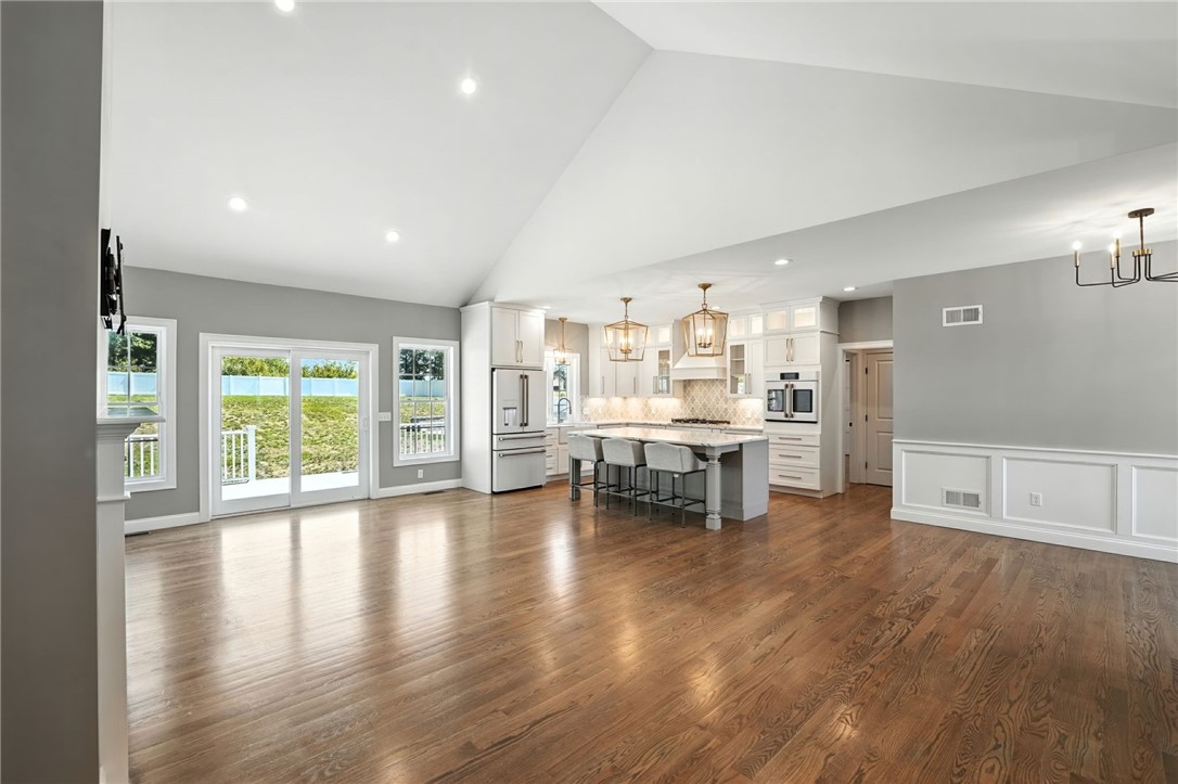 53 Cross Road Johnston, RI 02919 - Photo 6 of 33
