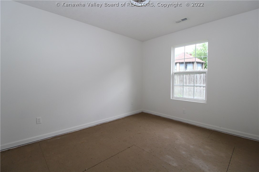 124 Co Rte 60/73 London, WV 25126 - Photo 14 of 21 Gallery Image 14