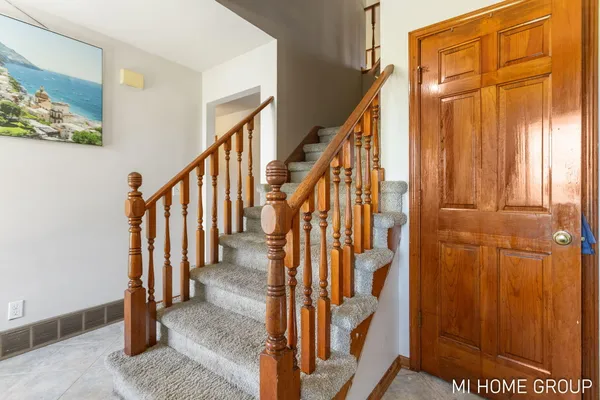 $449,900 | 1081 Graafschap Road, Holland, MI 49423