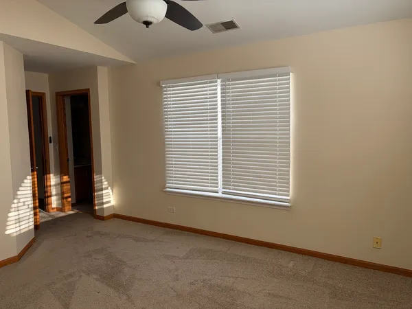 $2,400 | 113 North Barton Trail, Unit 113, Batavia, IL 60510