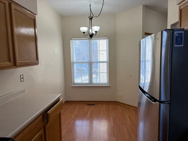 $2,400 | 113 North Barton Trail, Unit 113, Batavia, IL 60510