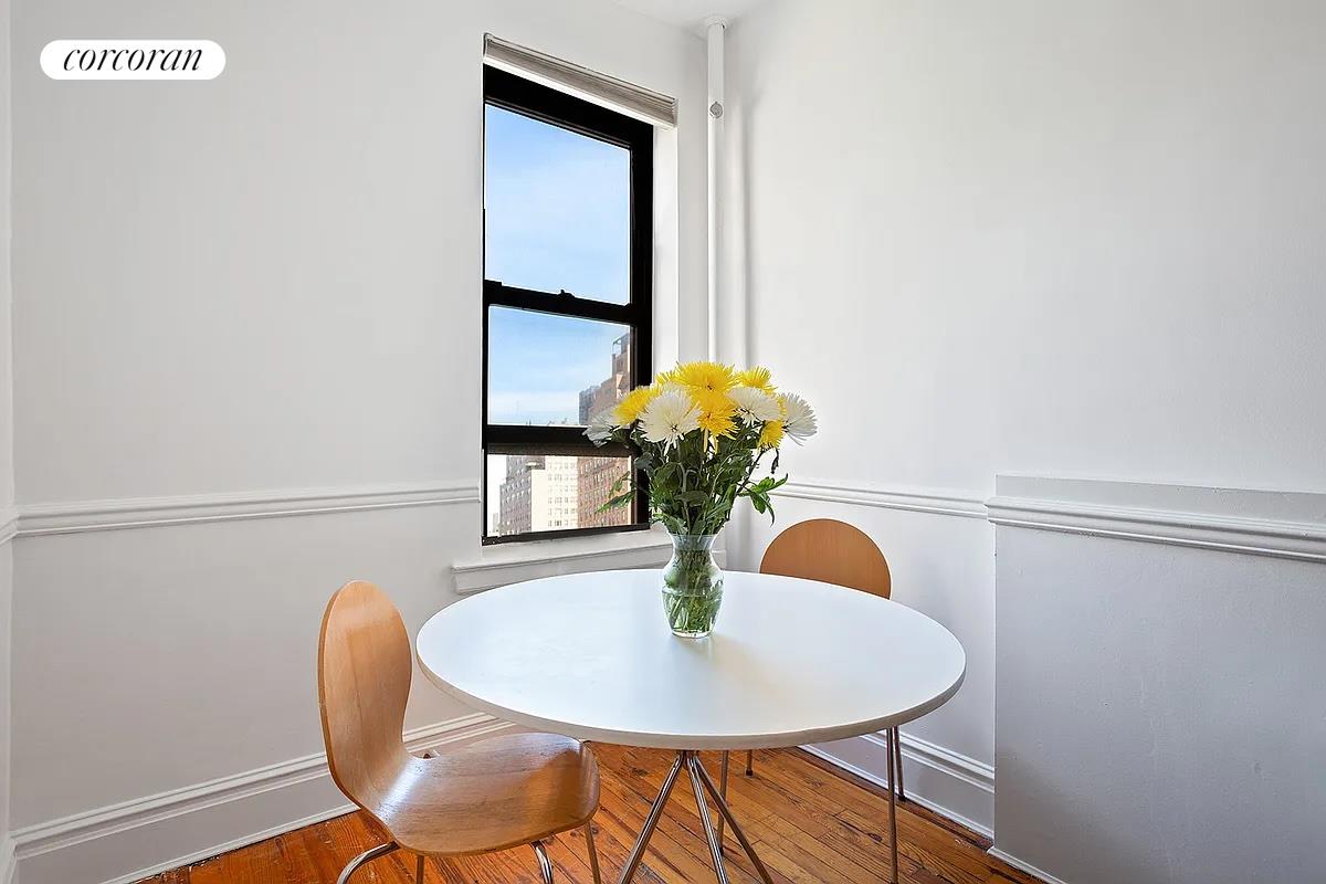 253 West 16th Street, Unit 6I Manhattan, NY 10011 - Photo 4 of 6