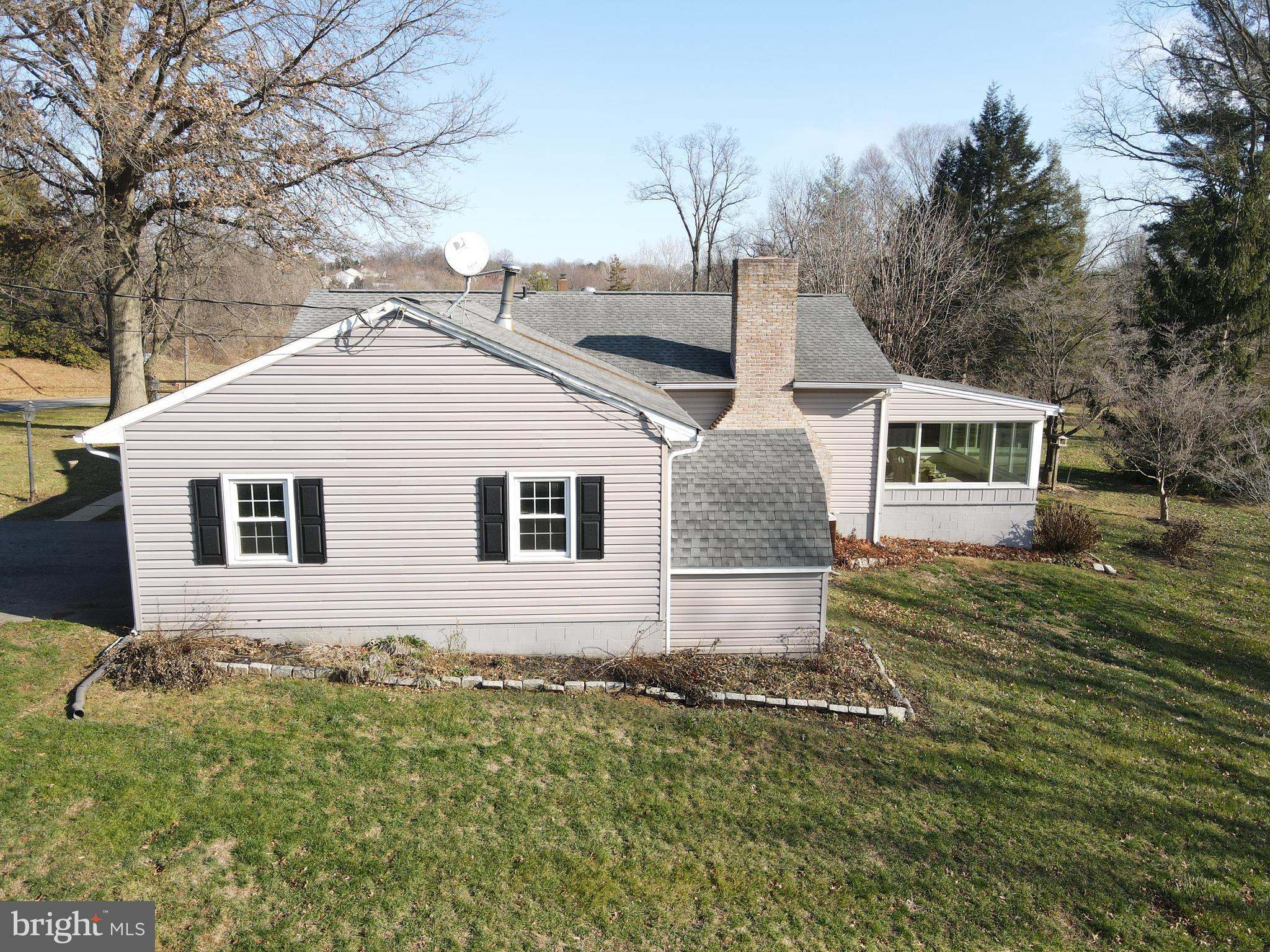 215 Bender Mill Road Lancaster, PA 17603 - Photo 7 of 54