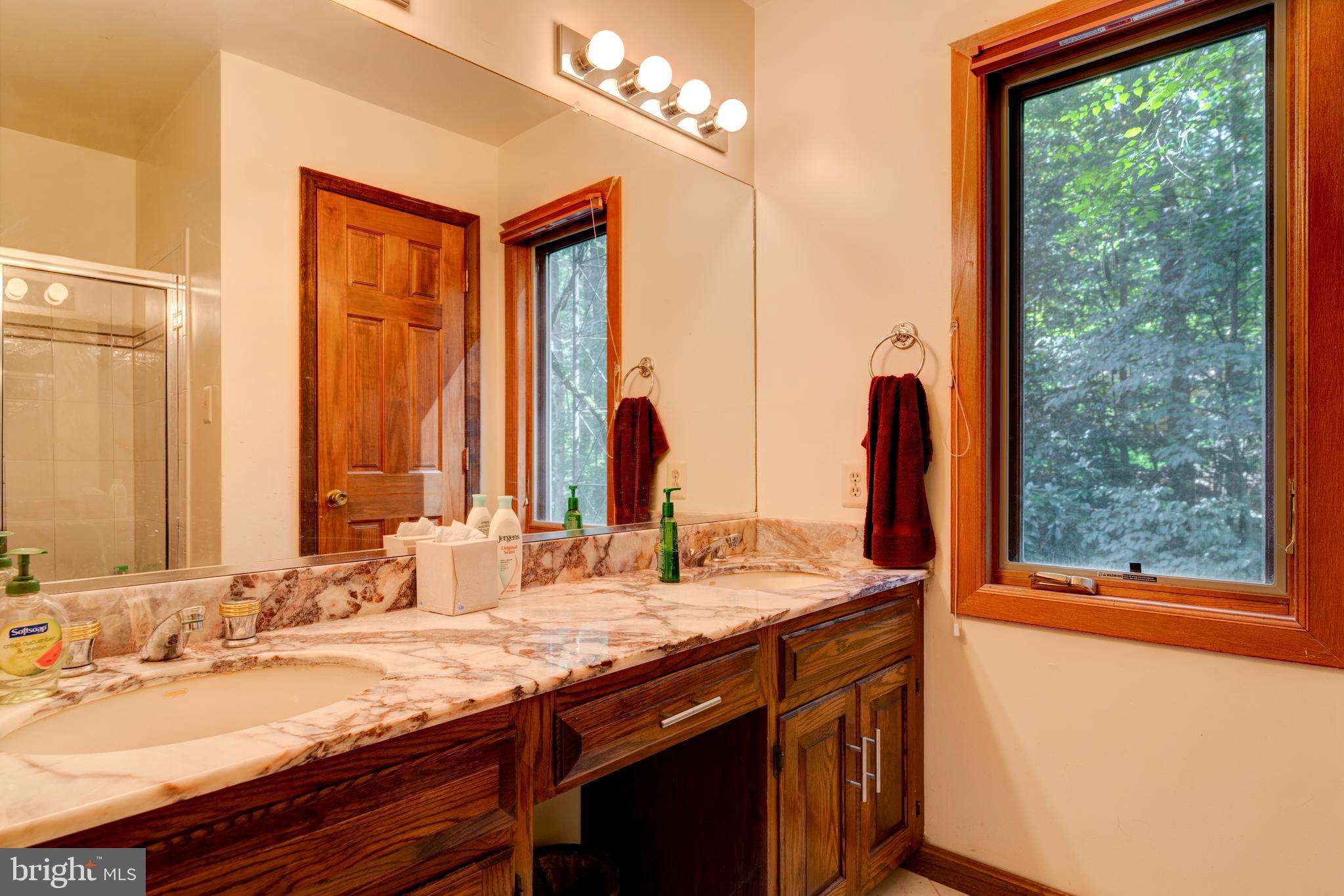 2020 Hunter Mill Road Vienna, VA 22181 - Photo 14 of 25 Gallery Image 14