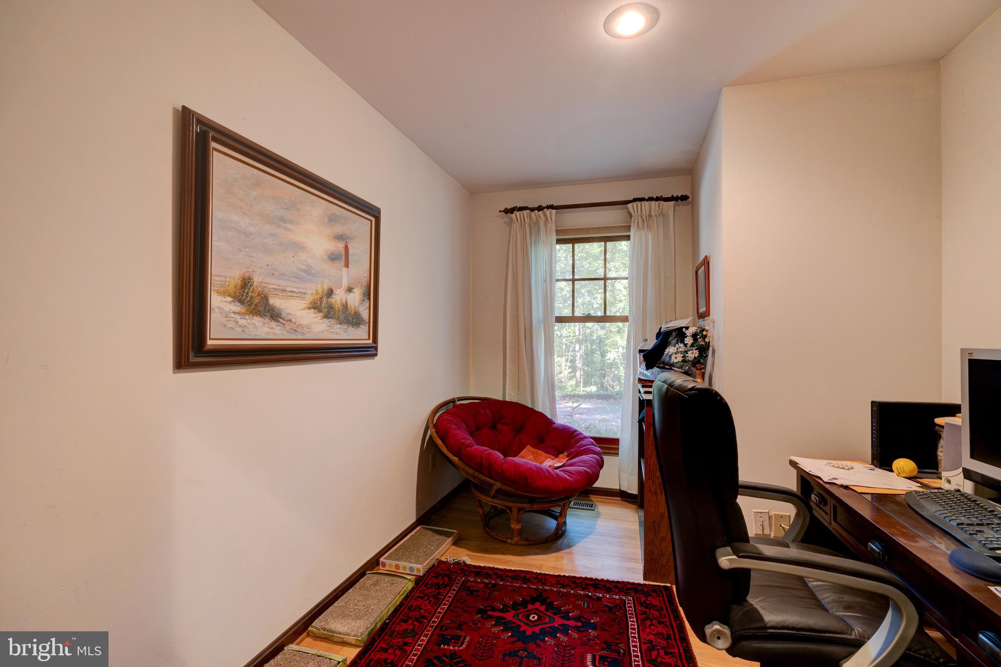 2020 Hunter Mill Road Vienna, VA 22181 - Photo 17 of 25 Gallery Image 17
