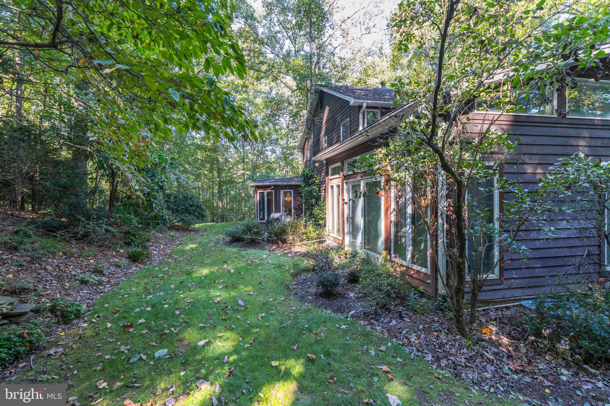 2020 Hunter Mill Road Vienna, VA 22181 - Photo 23 of 25 Gallery Image 23
