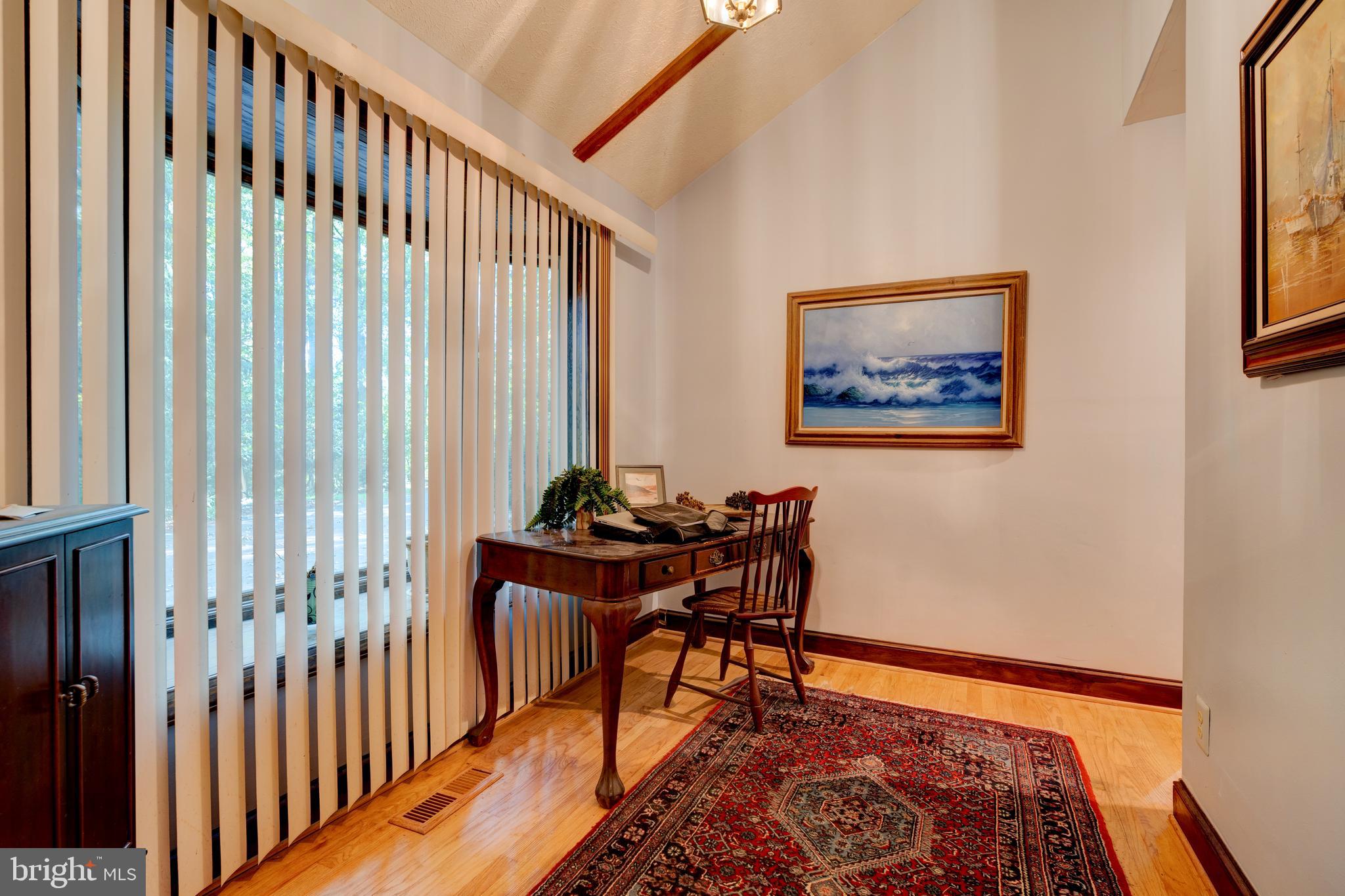 2020 Hunter Mill Road Vienna, VA 22181 - Photo 6 of 25 Gallery Image 6