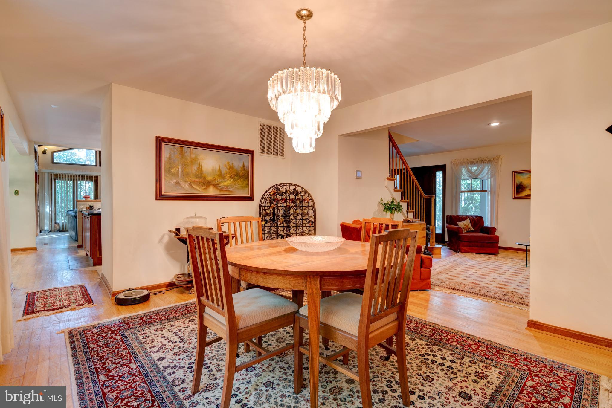 2020 Hunter Mill Road Vienna, VA 22181 - Photo 7 of 25 Gallery Image 7