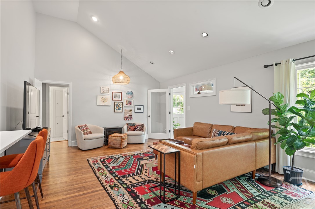 160 Crestview Circle Athens, GA 30606 - Photo 7 of 23 Gallery Image 7