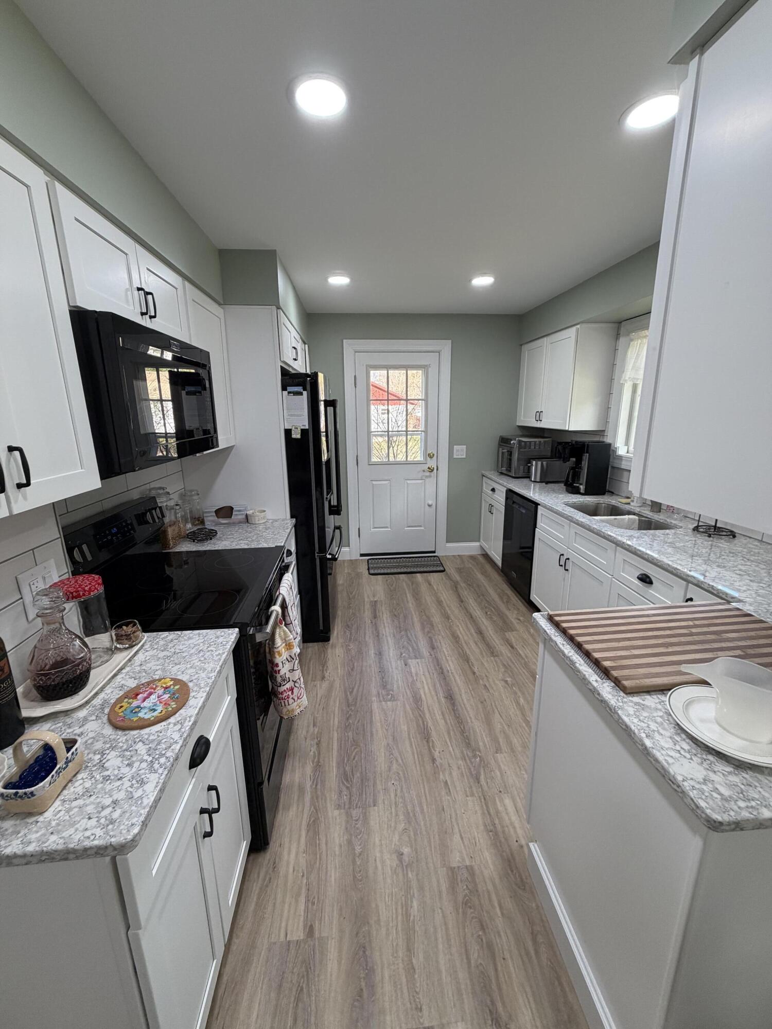 5 Middle Street Millinocket, ME 04462 - Photo 5 of 20 70DC95CD-4026-4C77-AB81-860342810405