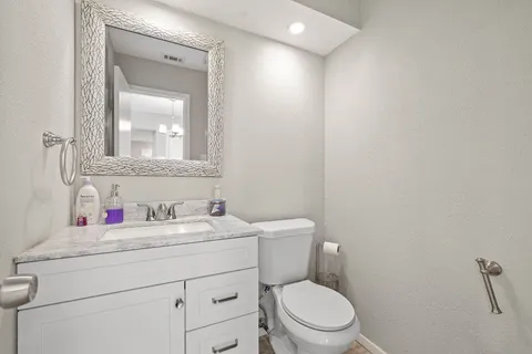 $299,900 | 8400 Jamestown Drive, Unit 410, Austin, TX 78758