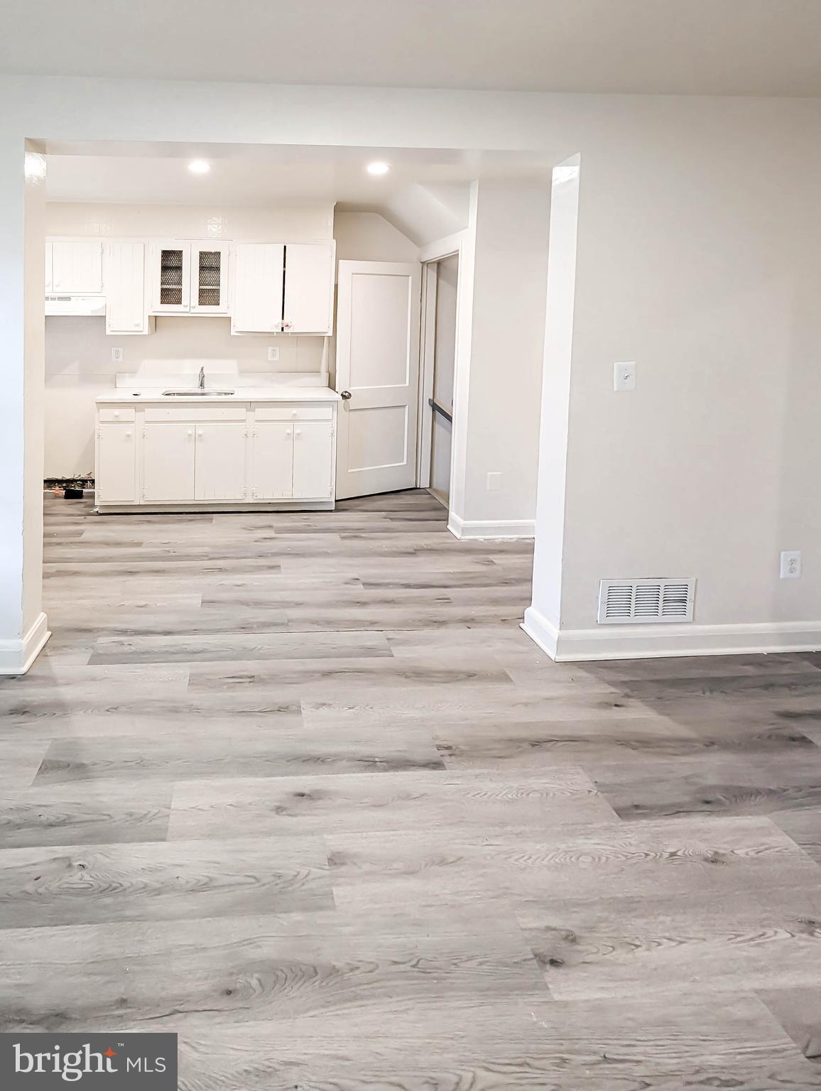 433 Grovethorn Road Baltimore, MD 21220 - Photo 9 of 41