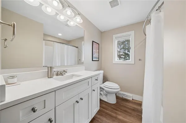 $369,900 | 641 Longvue Drive, Houston, PA 15342