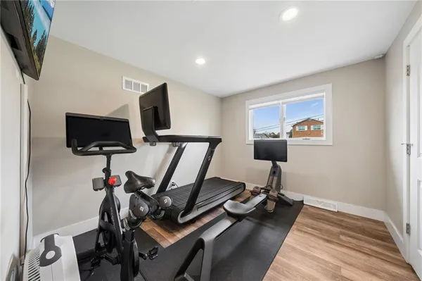 $369,900 | 641 Longvue Drive, Houston, PA 15342