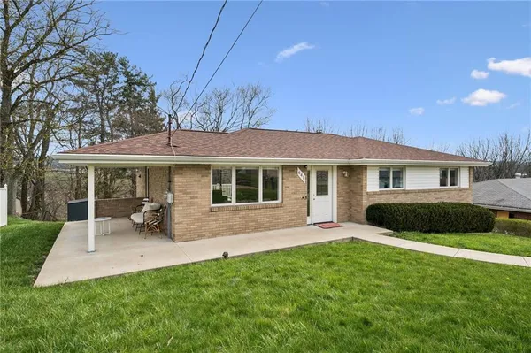 $369,900 | 641 Longvue Drive, Houston, PA 15342