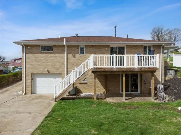 $369,900 | 641 Longvue Drive, Houston, PA 15342