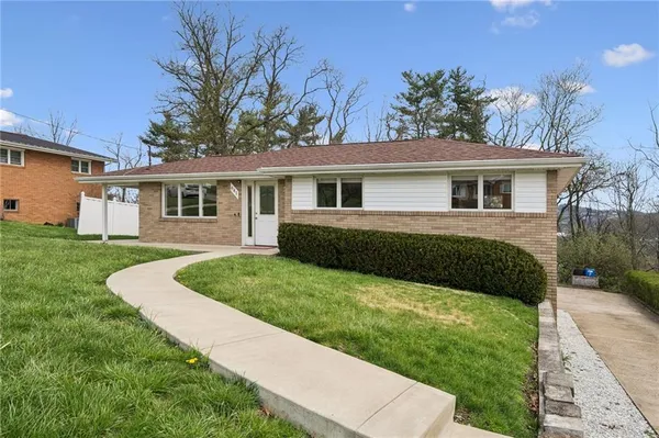 $369,900 | 641 Longvue Drive, Houston, PA 15342