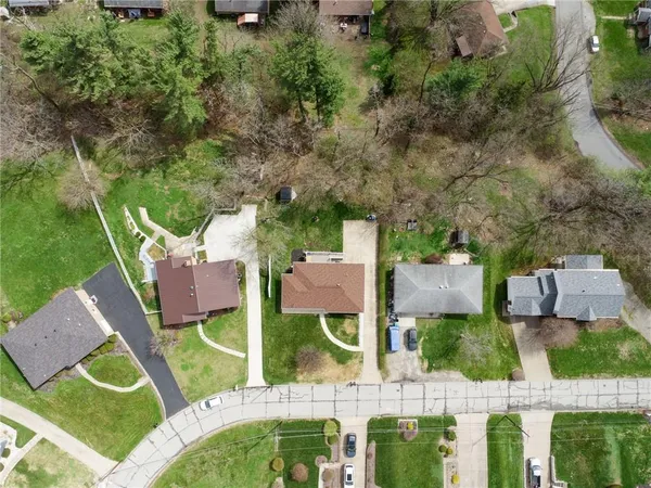 $369,900 | 641 Longvue Drive, Houston, PA 15342