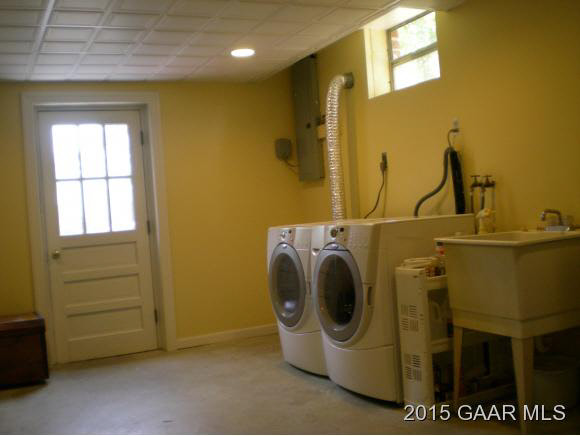206 Meadowbrook Road Staunton, VA 24401 - Photo 18 of 25 Gallery Image 18