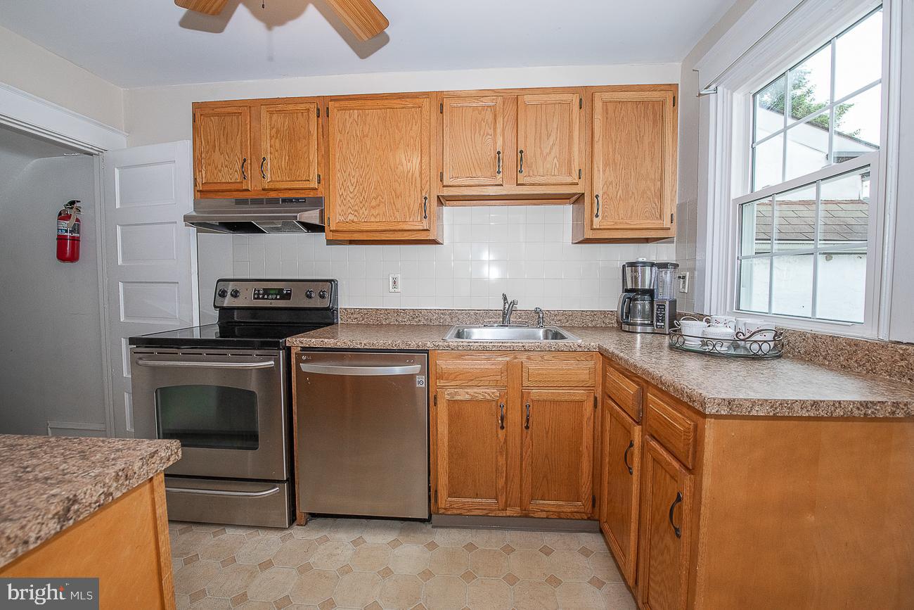 117 Gladstone Road Lansdowne, PA 19050 - Photo 22 of 57
