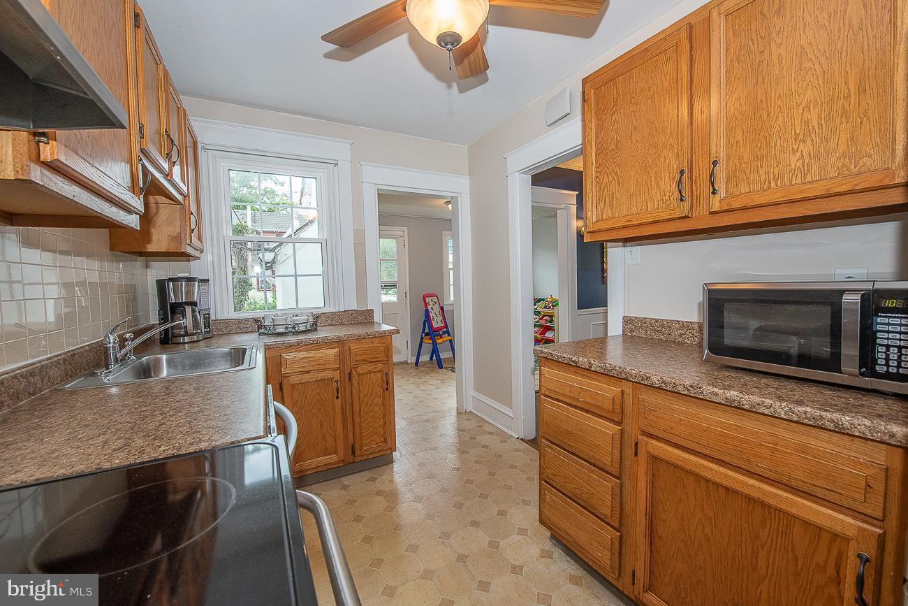 117 Gladstone Road Lansdowne, PA 19050 - Photo 23 of 57